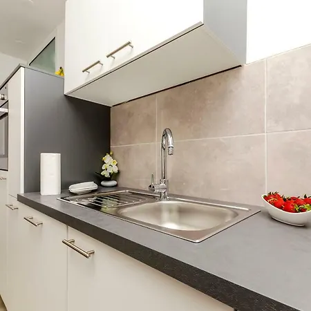 Apartment Mia Trogir Exterior photo